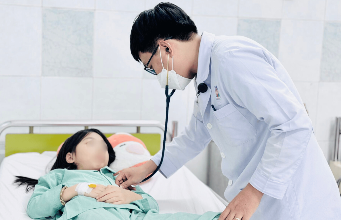 Hai chị em dương tính với cần sa sau khi ăn kẹo của người quen