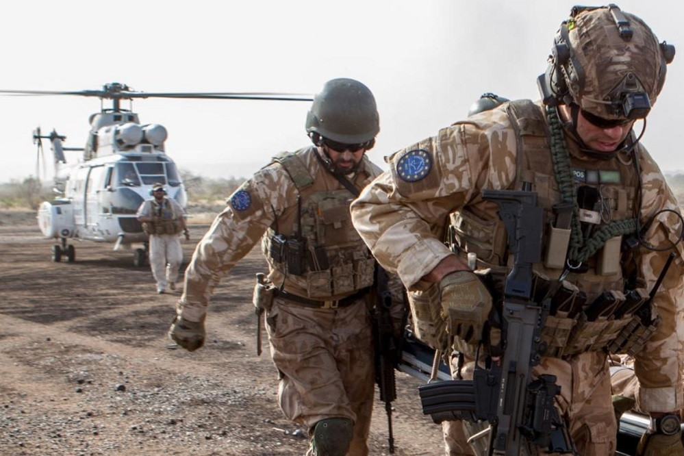 Hơn chục nước châu Âu muốn cử lính tham gia đảm bảo an ninh cho Ukraine