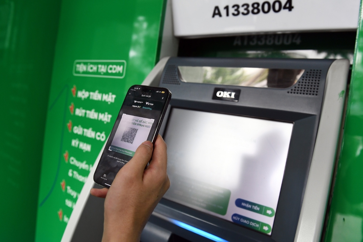 Nguy cơ rủi ro về bảo mật khi ngân hàng đưa dữ liệu lên các nền tảng AI