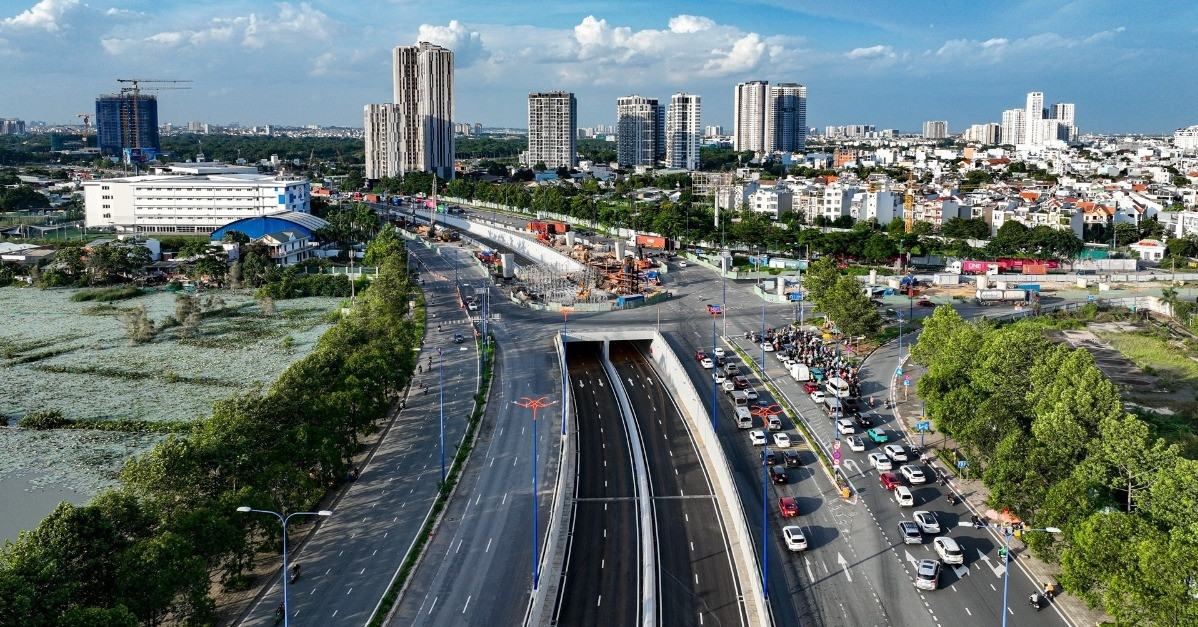 Nút giao lớn nhất TPHCM chậm tiến độ 12 tháng: Yêu cầu xử lý nhà thầu yếu kém