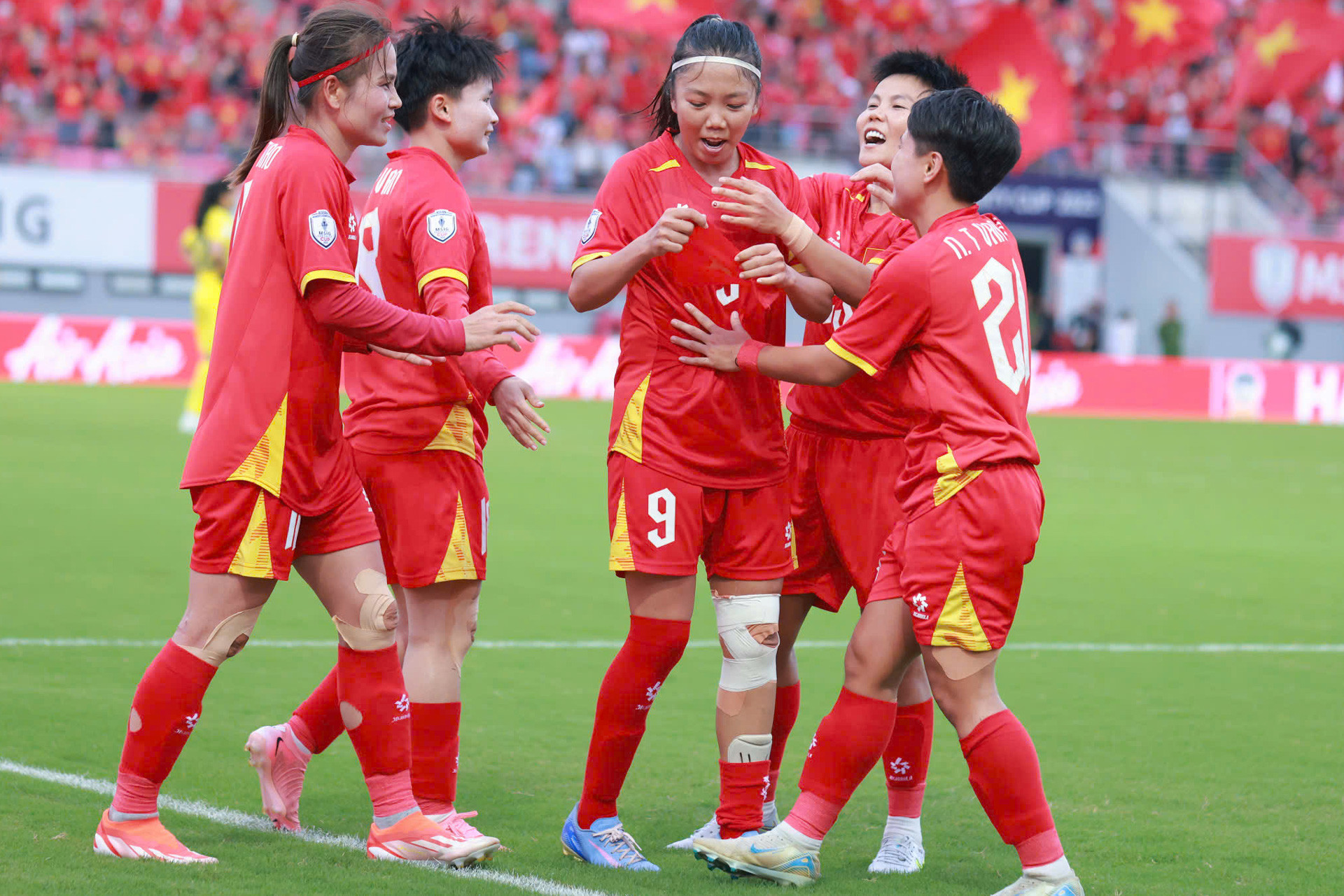 Viet Nam Thai Lan.jpg