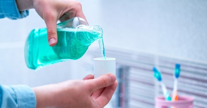 Bị phát hiện chứa chất không có trong công bố, lô nước súc miệng bị thu hồi