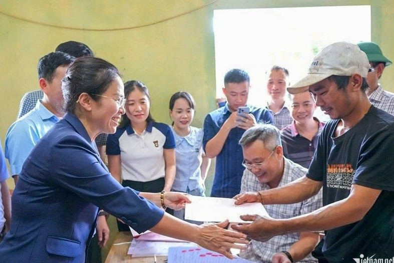 Chủ tịch tỉnh gỡ nút thắt 'sổ đỏ' cho gần 500 hộ đồng bào Đan Lai xóa nhà tạm