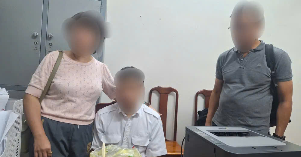 Con trai 22 tuổi đi theo chỉ dẫn từ các cuộc điện thoại lạ, gia đình mất 3 tỷ đồng