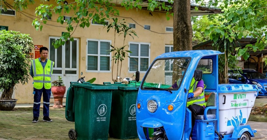 Đề xuất thí điểm xe điện thu gom rác: Bộ NN&amp;amp;MT nêu loạt điều kiện