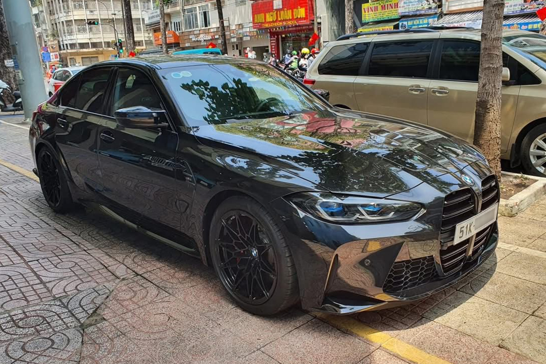 Đi 328km, xe thể thao BMW M3 2021 số sàn bán giá 5,4 tỷ, đắt hơn xe mới