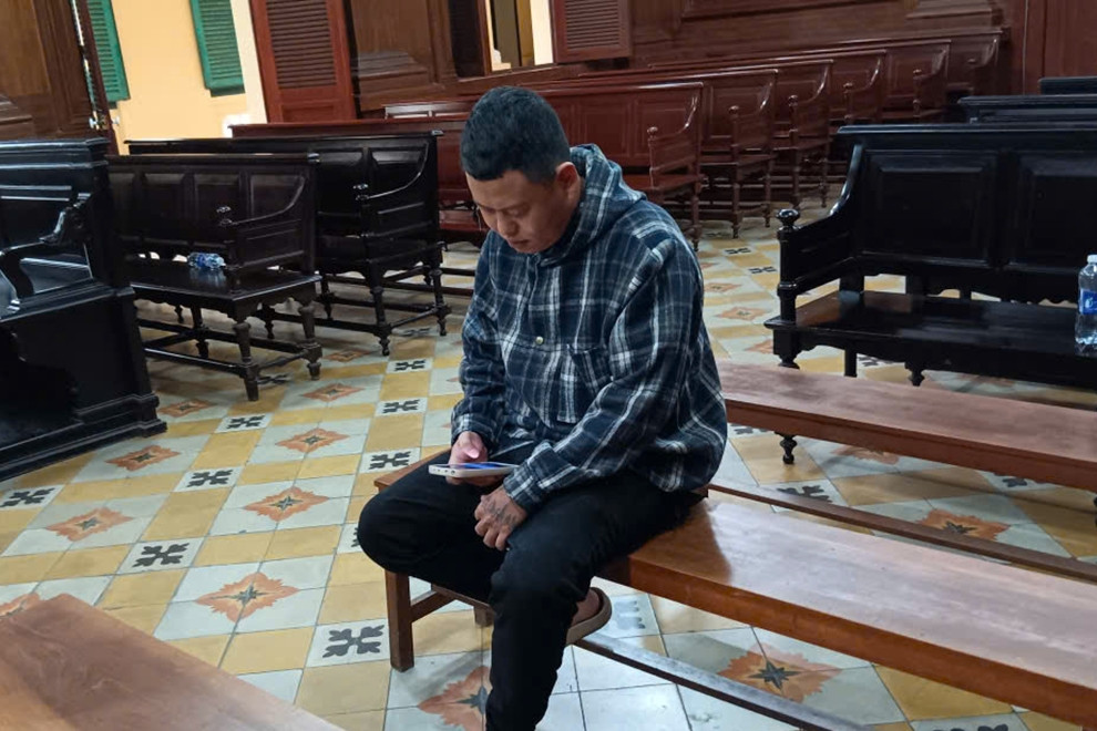 Ghen tuông, tung hình ảnh, clip sex của vợ cũ lên mạng xã hội