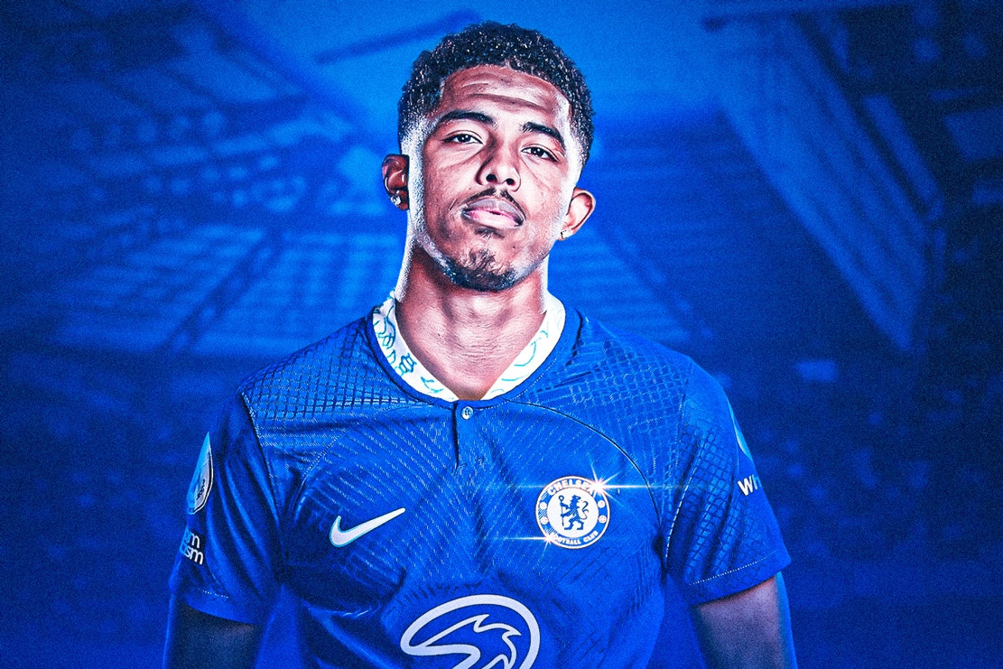 Hành động lạ của cầu thủ Chelsea bị 'bỏ rơi'