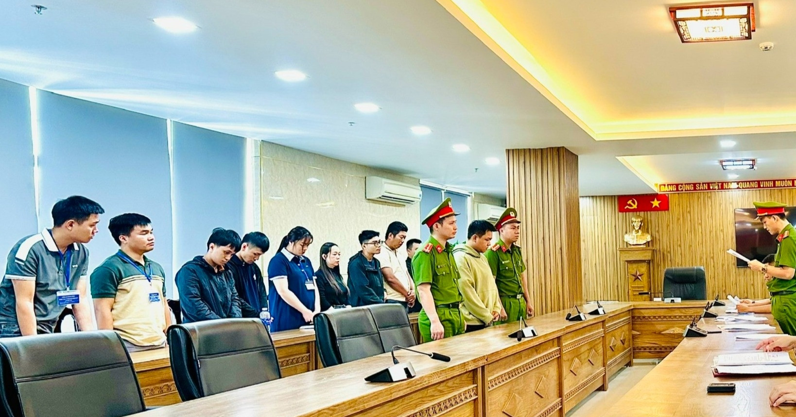 Khởi tố thêm 20 bị can trong đường dây rửa tiền 30.000 tỷ đồng