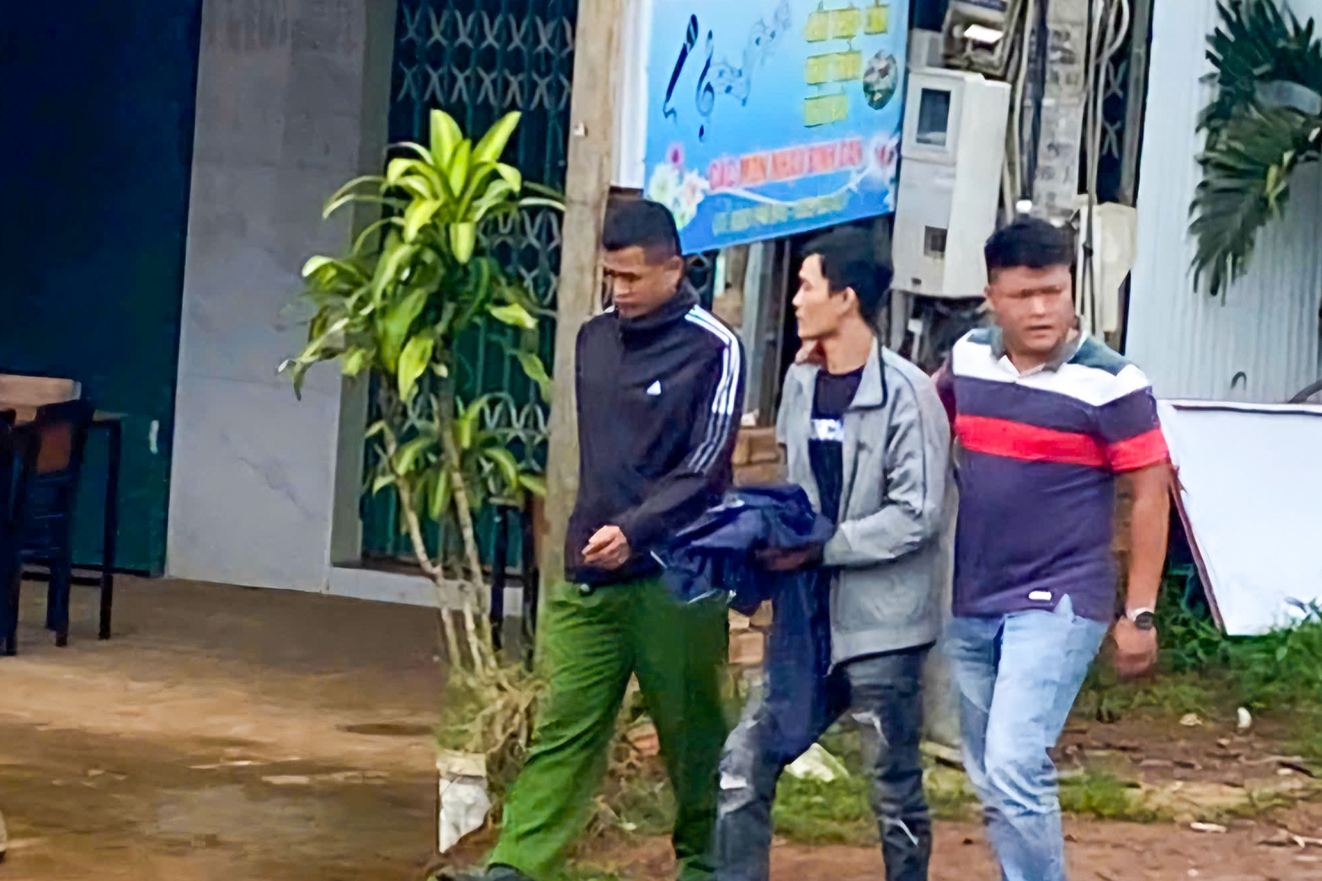 Nam thợ xây bị con trai chủ quán nhậu ở Lâm Đồng đâm tử vong