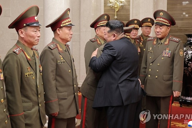 Ông Kim Jong Un biểu dương quân nhân Triều Tiên chiến đấu ở Nga