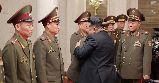Ông Kim Jong Un biểu dương quân nhân Triều Tiên chiến đấu ở Nga