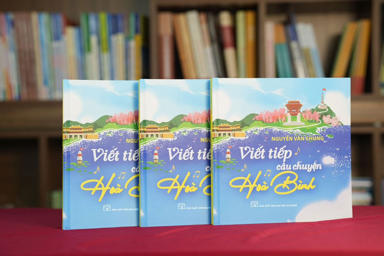 Trải nghiệm đa giác quan qua sách đặc biệt 'Viết tiếp câu chuyện hoà bình'