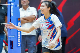 Tuyển bóng chuyền nữ Việt Nam tập sung chờ đấu Ba Lan