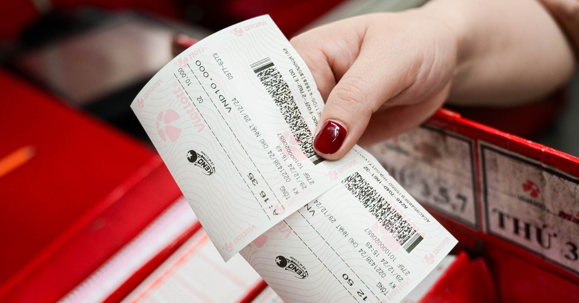 Vietlott lại tìm được 2 vé số trúng độc đắc tiền tỷ