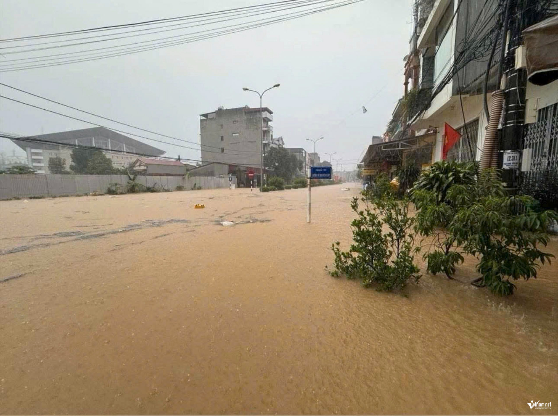 W-mưa ngập thái nguyên_13.JPG.jpg