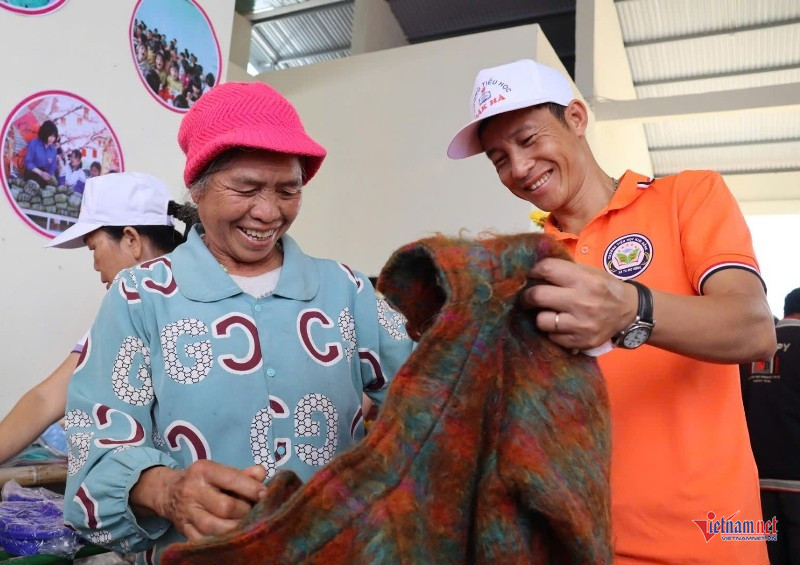 W-Phiên chợ 0 đồng 1.jpg