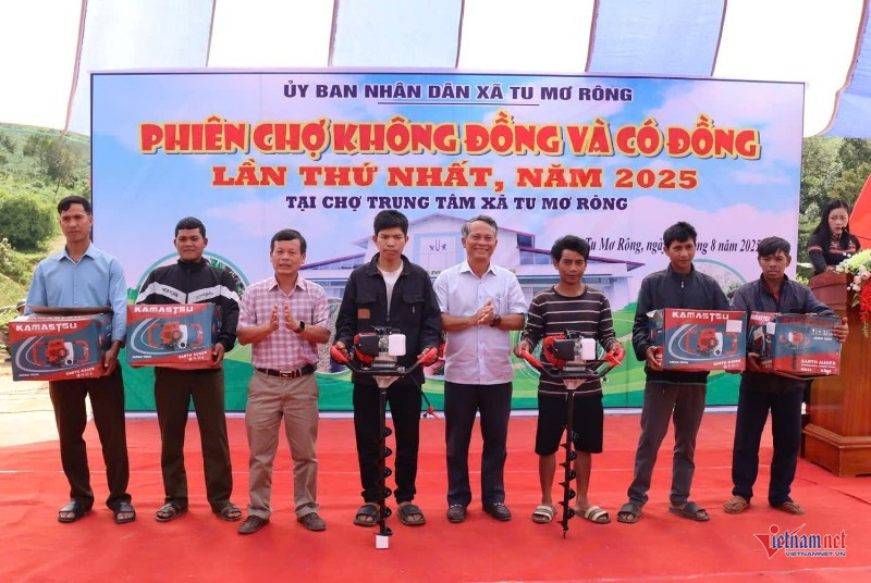 W-Phiên chợ 0 đồng 4.jpg