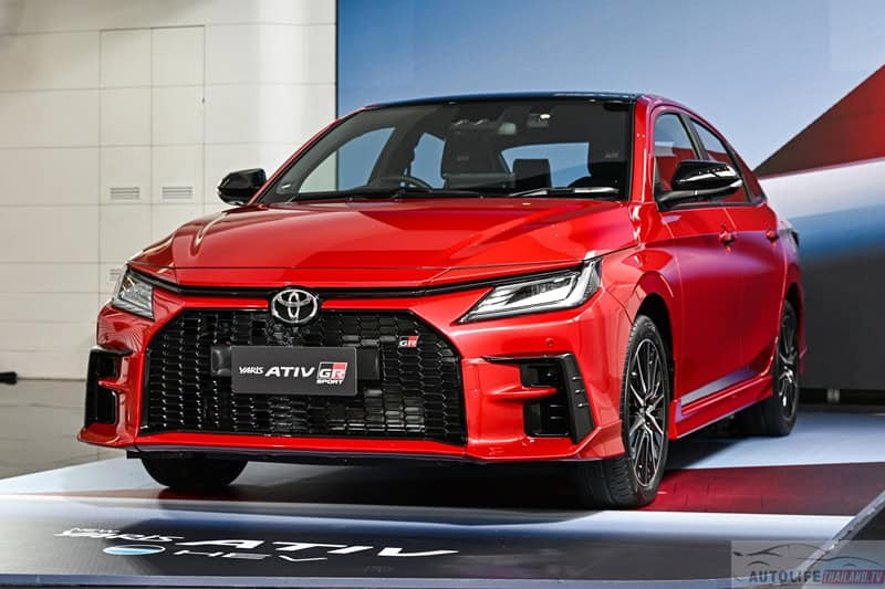 Toyota Yaris Ativ Hybrid tại thị trường Thái Lan