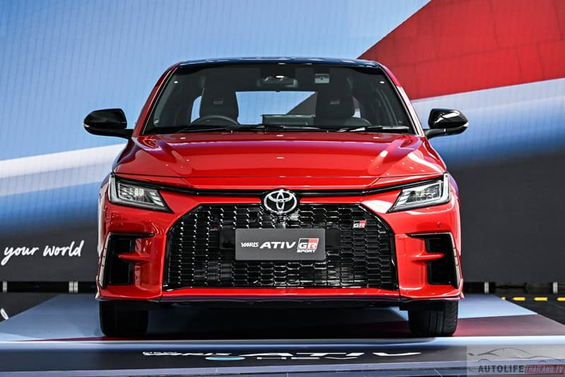 Toyota Yaris Ativ Hybrid tại thị trường Thái Lan