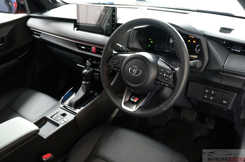 Các chi tiết nội thất của Toyota Yaris Ativ HEV GR Sport