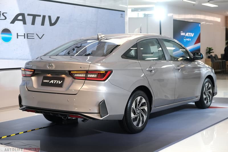 Toyota Yaris Ativ Hybrid tại thị trường Thái Lan