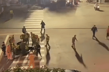 Bản tin trưa 22/8: 2 đối tượng đi xe máy tông CSCĐ và cái kết chờ kẻ thông chốt