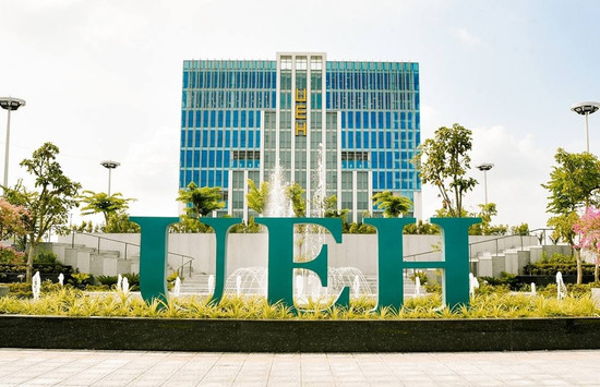 Điểm chuẩn Đại học Kinh tế TPHCM năm 2025 cao nhất 27,7