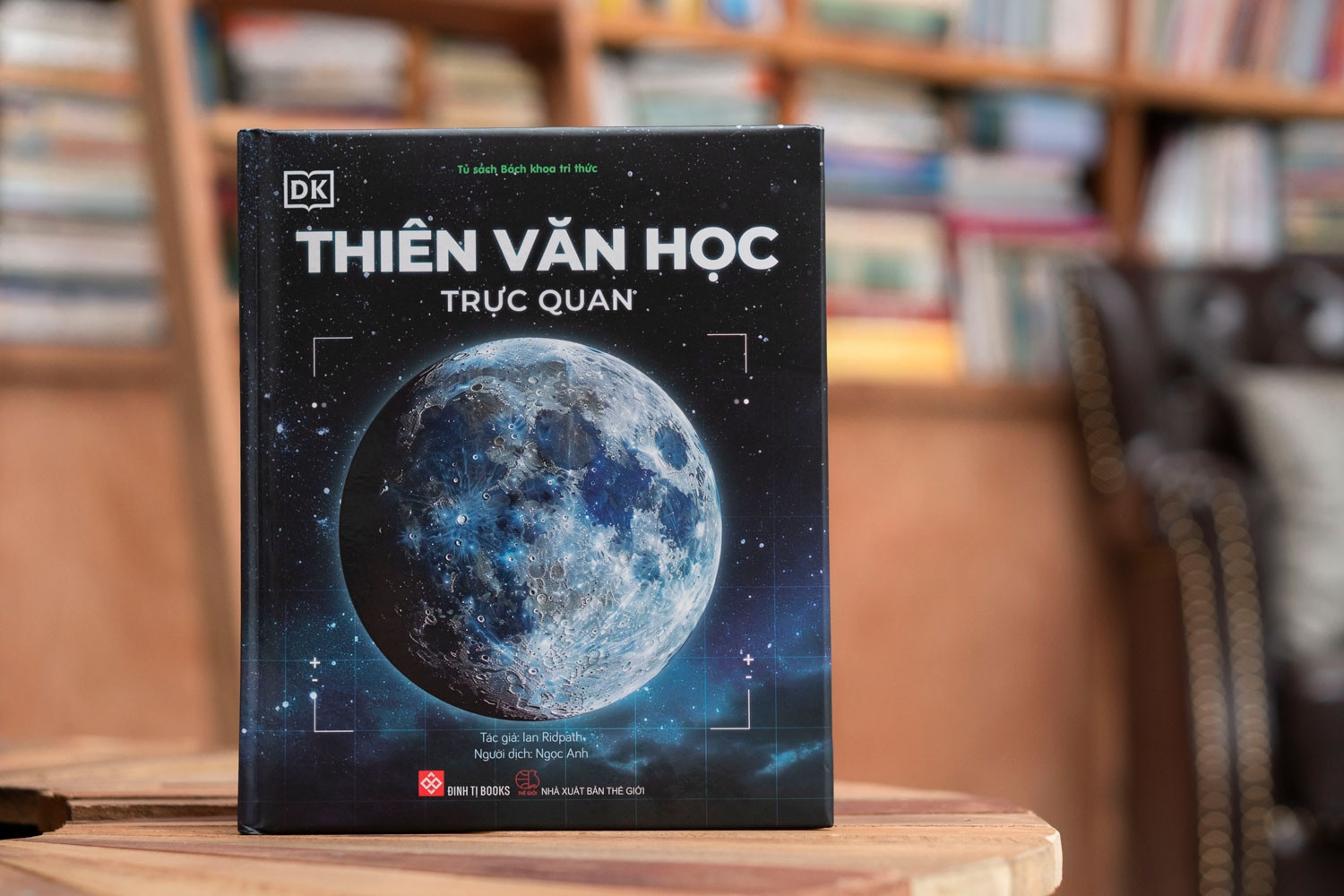 Kho tri thức khổng lồ về thiên văn học trực quan sống động