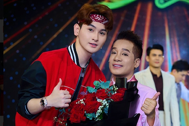 Món quà đặc biệt danh hài Minh Nhí dành tặng con trai diễn viên 25 tuổi