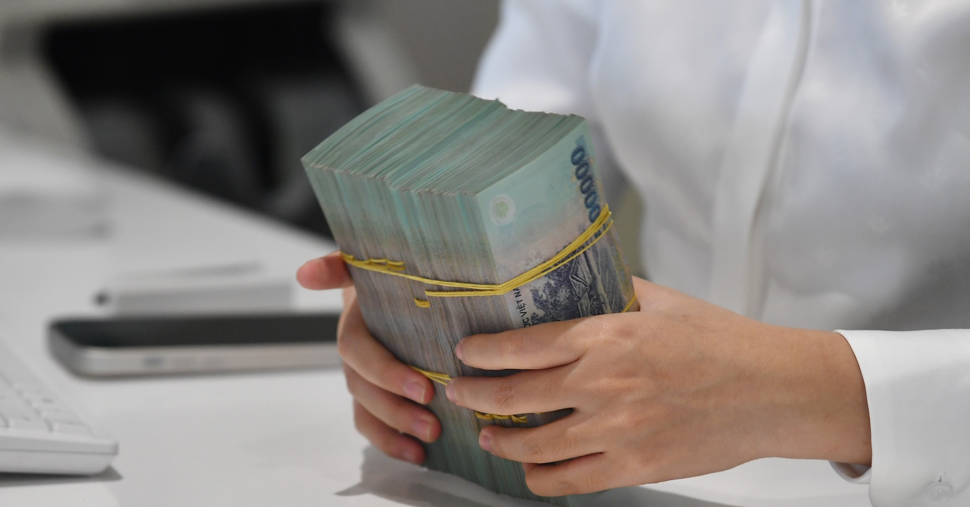 Một công ty trung gian thanh toán bị Thanh tra NHNN xử phạt