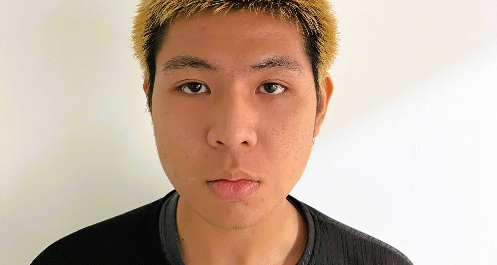 Nam thanh niên 18 tuổi mang xăng đến nhà bạn gái để &amp;apos;xử lý&amp;apos; tình địch