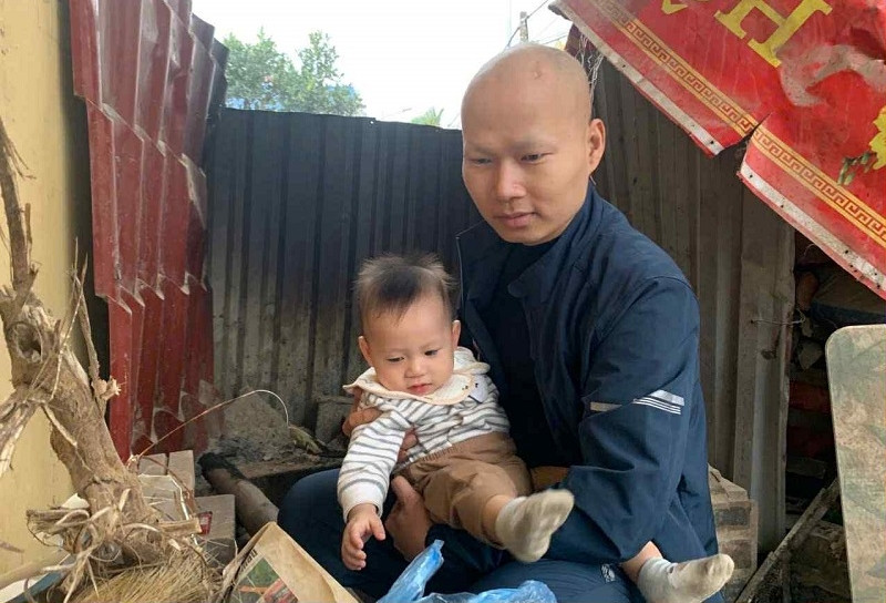 Người vợ gồng gánh khoản nợ hơn 400 triệu đồng cầu mong giữ sự sống cho chồng