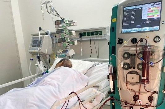 Sự nhạy cảm của bác sĩ cứu người đàn ông suy đa tạng nguy kịch