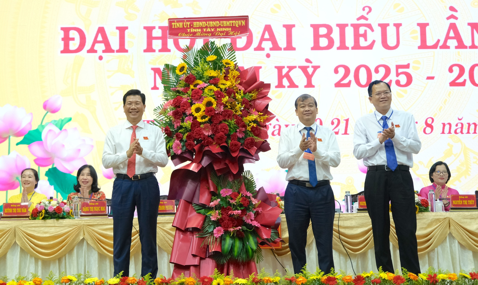 Tây Ninh 04DaihoiTN.jpg