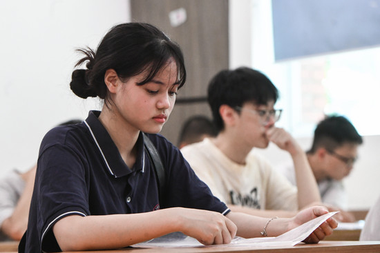 Trường Đại học Quốc tế Sài Gòn, Đại học Hoa Sen công bố điểm chuẩn