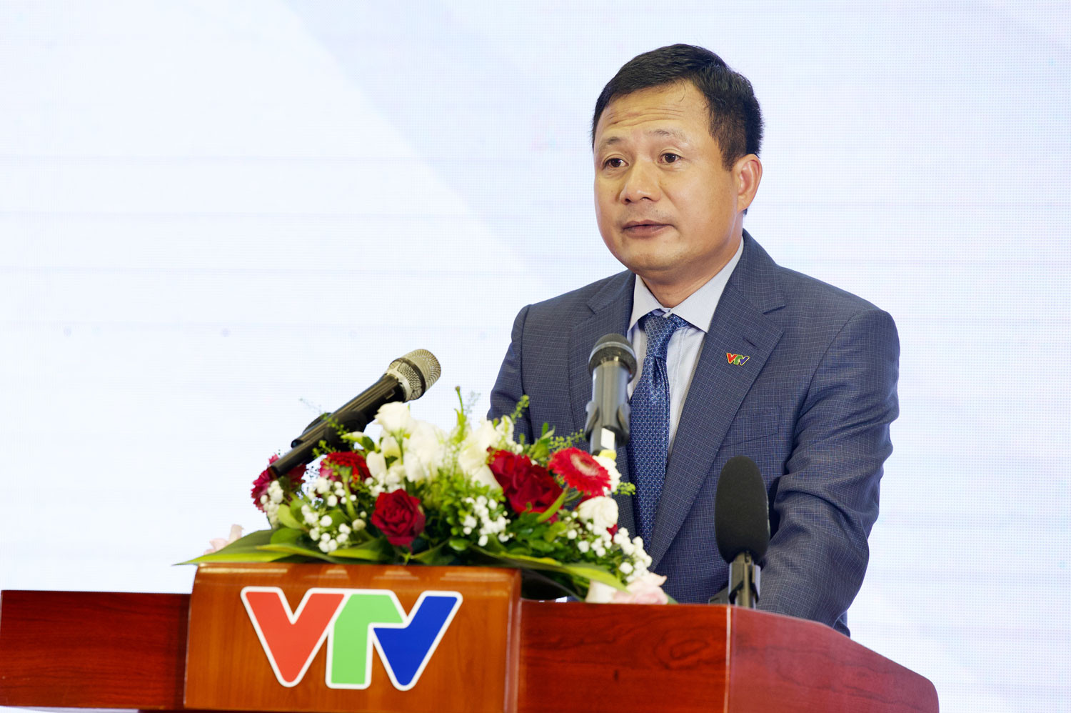 truyenhinh2.jpg