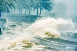 Đặc điểm 'dị thường' của bão số 5, trọng tâm gió mạnh kèm mưa xối xả ở 3 tỉnh