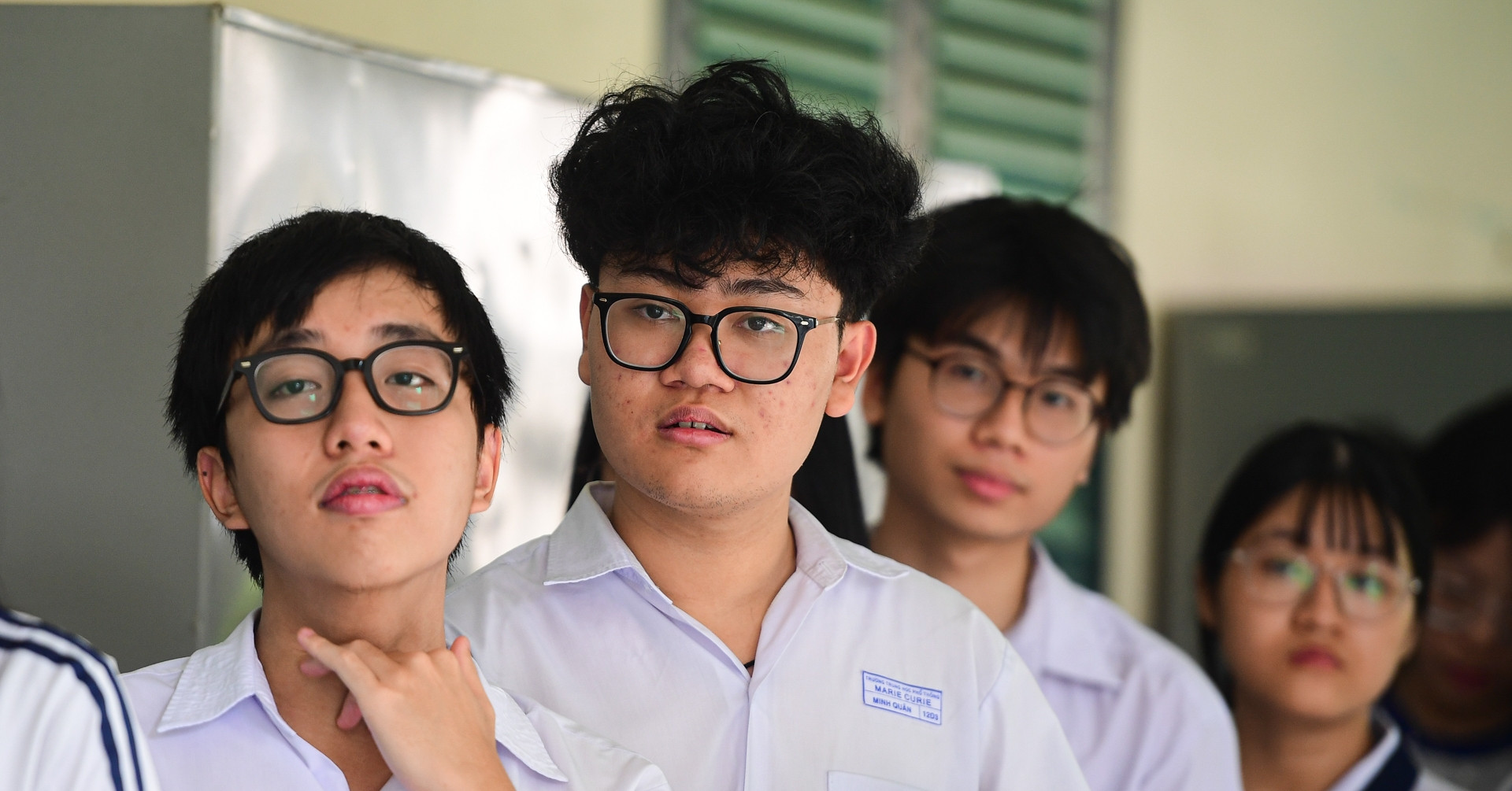 Đề khó, điểm thi thấp, vì sao điểm chuẩn các tr...