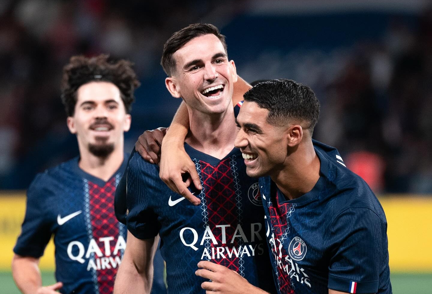 Dembele đá hỏng 11m, PSG thắng nhọc ngày 'rửa' 5 chiếc cúp