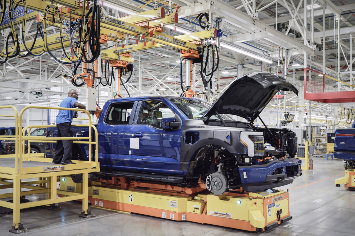 Gần 26 tỷ USD đầu tư vào xe điện bị hủy: Báo động sụp đổ hay cơ hội khổng lồ?