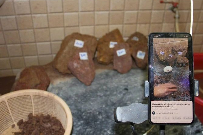 Lật tẩy chiêu biến đá ‘0 đồng’ thành đá quý cổng trời, vài tháng ẵm cả chục tỷ