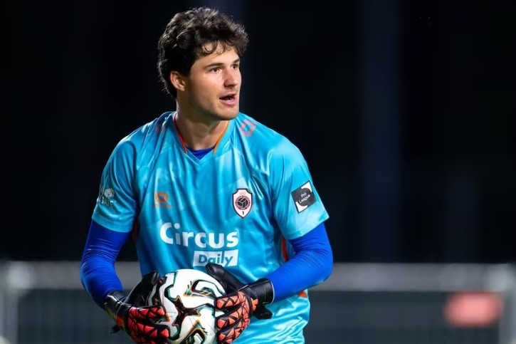 MU thỏa thuận xong, chuẩn bị đón thủ môn mới thay Onana