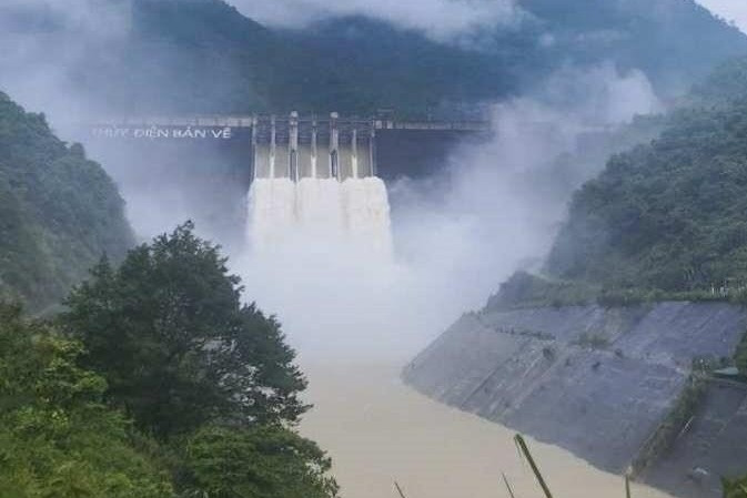 Nghệ An hỏa tốc lệnh cho thủy điện lớn nhất Bắc miền Trung xả nước trước bão số 5