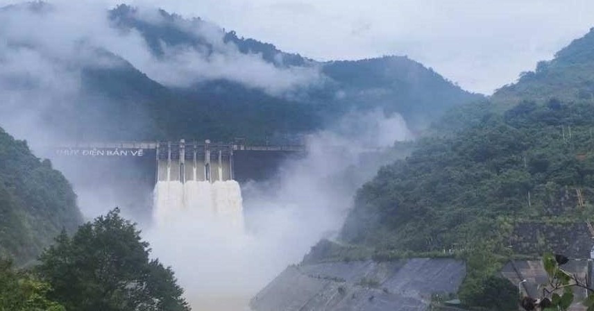 Nghệ An hỏa tốc lệnh cho thủy điện lớn nhất Bắc miền Trung xả nước trước bão số 5