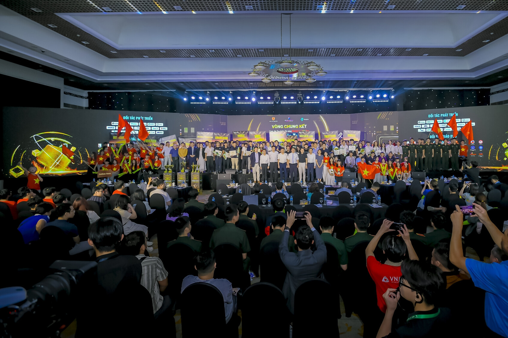 Tìm ra người thắng 1 tỷ đồng cuộc thi tìm kiếm tài năng blockchain Việt Nam