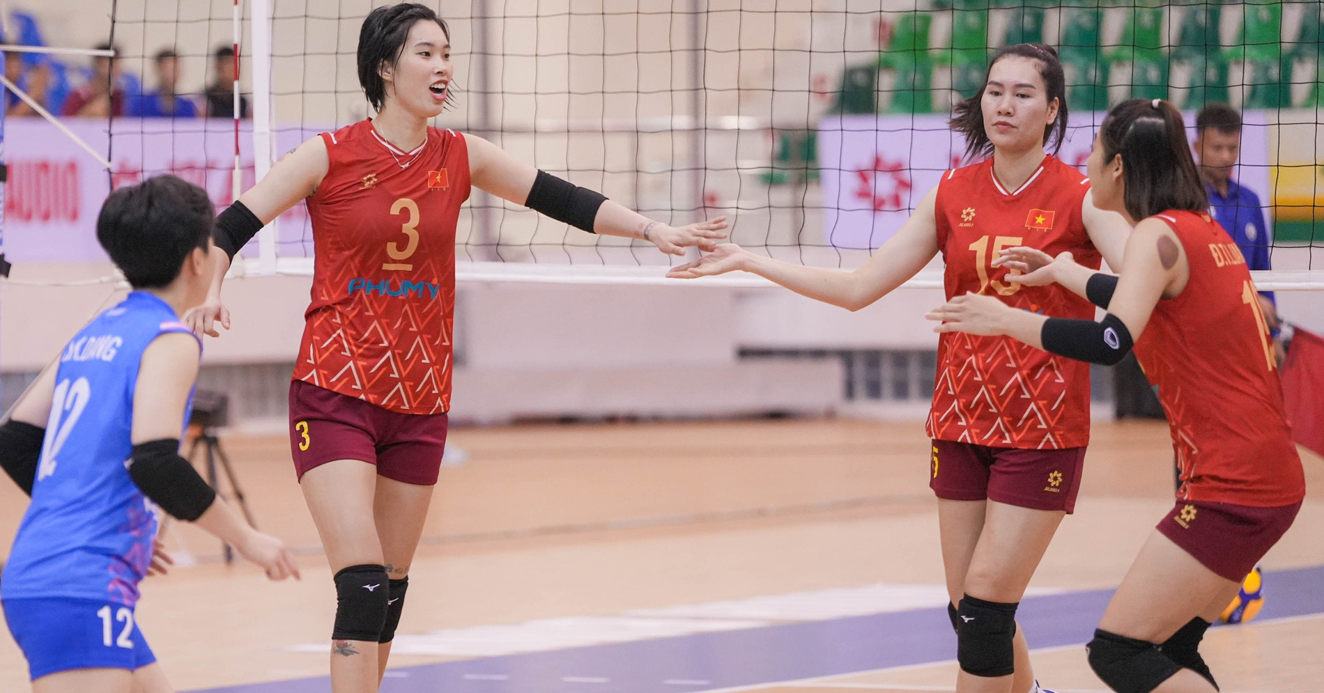ĐT bóng chuyền nữ Việt Nam thắng đội bóng hạng ...