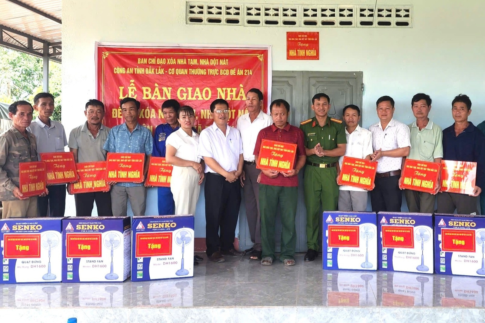 Xã vùng sâu Đắk Lắk lập kỳ tích xóa hơn 600 căn nhà dột nát trong 8 tháng