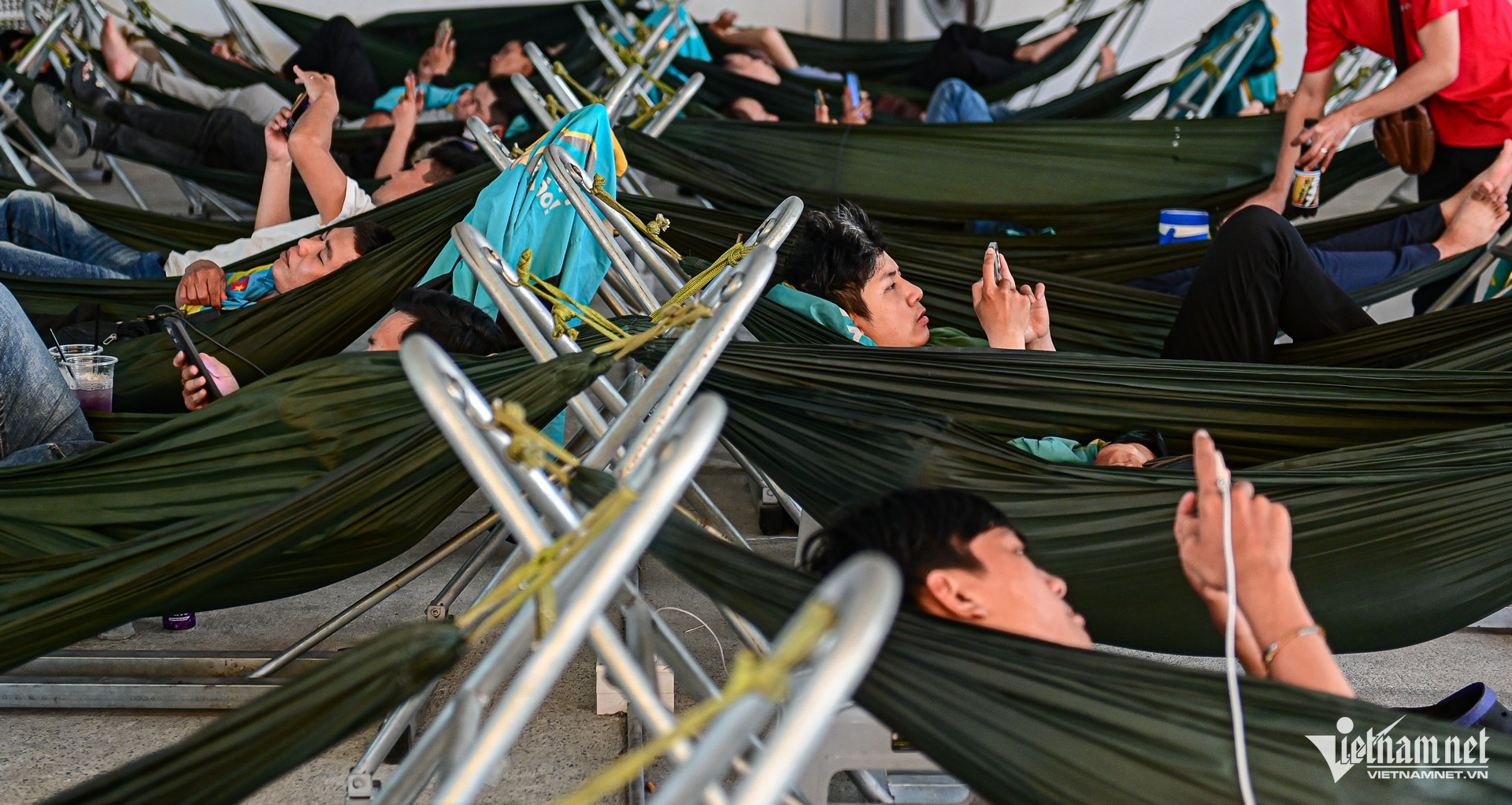 Xoá sổ 400.000 xe máy xăng chạy dịch vụ: Đánh đổi là có nhưng chắc chắn có lợi