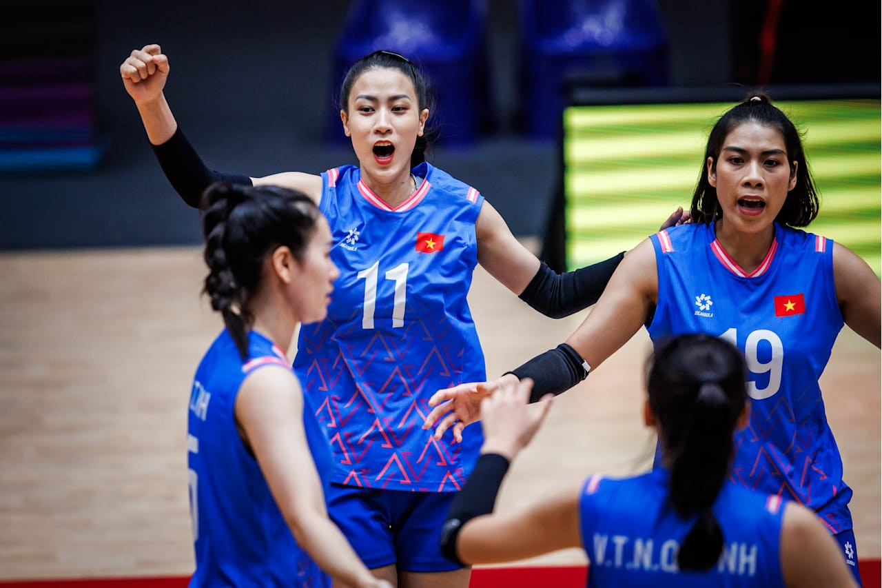 Bong chuyen Viet Nam Ba Lan 2.jpg